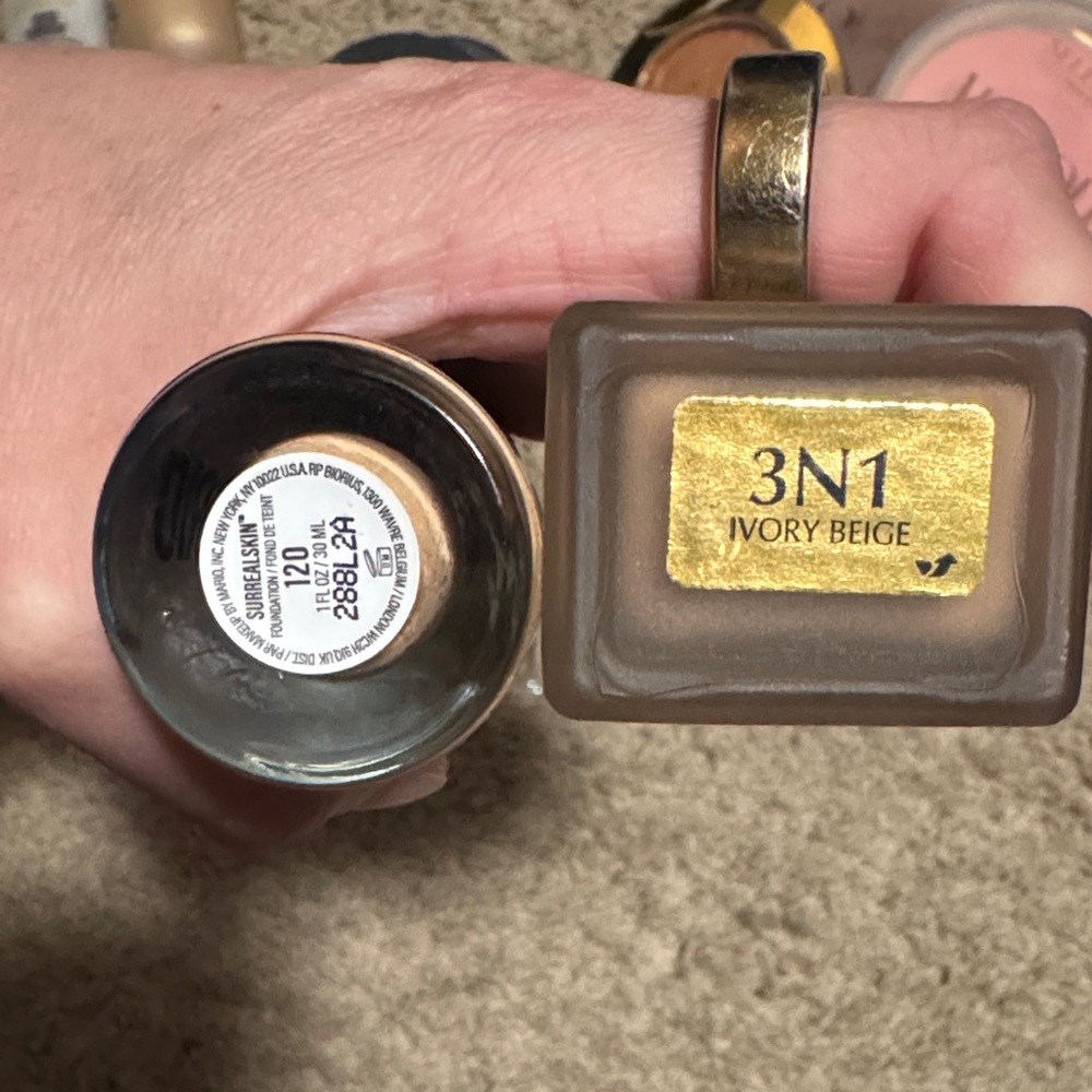 Makeup Bundle - Picture 5 of 16